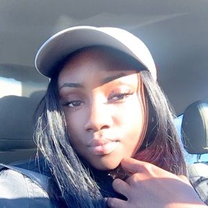 Meet your Posher, Jewel